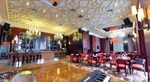 Ο χώρος του lounge ή του μπαρ στο Babylon Hotel