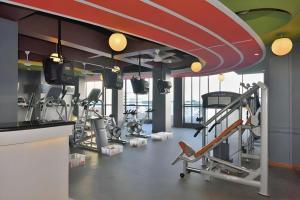 Fitness centrum a/nebo fitness zařízení v ubytování Gajahmada Avara Boutique Hotel