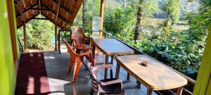 Aed väljaspool majutusasutust HIDEEN VALLERY RIVERSIDE HOMESTAY A Unit Of EPIC Holidays