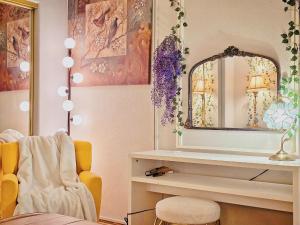 Fotografie z fotogalerie ubytování Exquisite jazzy warm deco nearby the Strip - Top 15 Best Vegas Vacation Home recommended by Conde Nast Traveler v Las Vegas