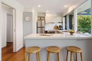 Η κουζίνα ή μικρή κουζίνα στο Woodland Sanctuary - Mini Golf, Fire Pit, Wineries