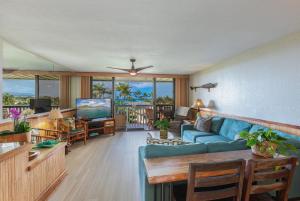 Χώρος καθιστικού στο Nihi Kai 806 condo