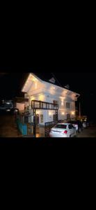 Tòa nhà nơi chỗ nghỉ nhà dân tọa lạc