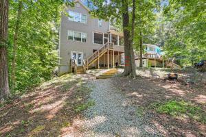 Zahrada ubytování New The Breeze at Lake Hartwell house w Dock
