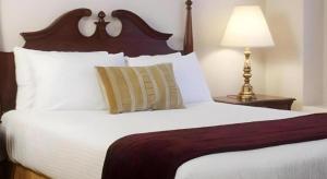 Postel nebo postele na pokoji v ubytování Hilgard House Westwood Village