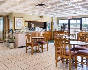 Restaurace v ubytování Quality Inn & Suites Franklin