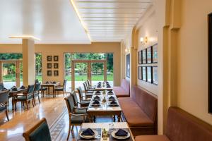 Χώρος καθιστικού στο Dev Bagh Luxurious Private Suites