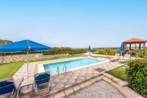 Πισίνα στο ή κοντά στο Villa Marie with private pool