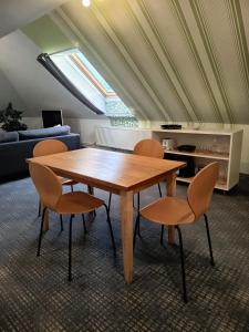 Φωτογραφία από το άλμπουμ του Room for 2 στο Σιαουλιάι