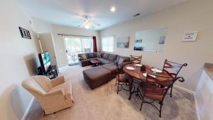 Μια τηλεόραση ή/και κέντρο ψυχαγωγίας στο Champions Unit 3417