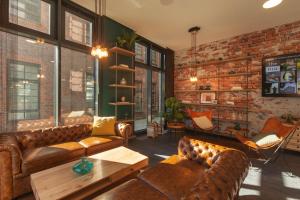 Χώρος καθιστικού στο Holiday Inn - the niu, Bricks Hamburg Eppendorf by IHG