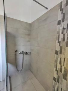 Ένα μπάνιο στο Dimitra's Pretty Apartment 4 klm away from Chora +24 φωτογραφίες