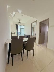 Φωτογραφία από το άλμπουμ του Bay Suites Home by Sea海的家 1018 σε Kota Kinabalu +33 φωτογραφίες