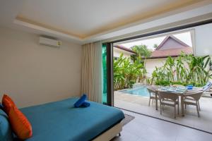 Χώρος καθιστικού στο 2BD Pool Villa Karina near beach +15 φωτογραφίες