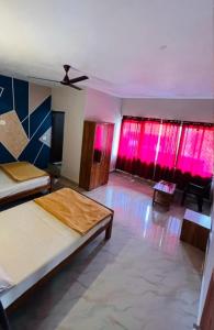 Gallery image of Lucky star restaurant and stay in Madikeri