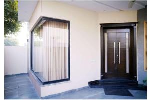 Φωτογραφία από το άλμπουμ του Marjaan stays apartment in lahore golberg στη Λαχόρη