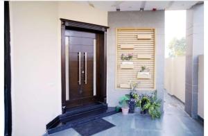 Φωτογραφία από το άλμπουμ του Marjaan stays apartment in lahore golberg στη Λαχόρη +2 φωτογραφίες