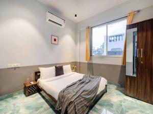 Fotografie z fotogalerie ubytování Ventara Escape Bungalow by Palette Homes – 4 BHK | Pvt Pool | Lonavala v destinaci Kārli