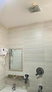 Koupelna v ubytování Pokhara Apartments Residence