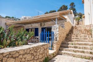 Το κτήριο όπου στεγάζεται  το διαμέρισμα