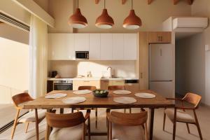 Η κουζίνα ή μικρή κουζίνα στο Thaleri Villa