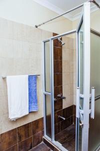 Ένα μπάνιο στο Sheerdrop Country Home Nakuru +18 φωτογραφίες