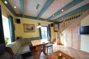 Μια τηλεόραση ή/και κέντρο ψυχαγωγίας στο Reethäuser 29 Fam Kröning