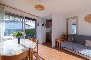 Kuchyň nebo kuchyňský kout v ubytování La casa de Serre-Ponçon - Vue Montagne