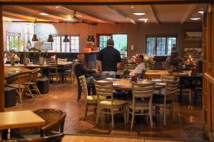 Επισκέπτες που μένουν στο The Nottingham Road Hotel