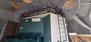 Postel nebo postele na pokoji v ubytování Aqua Glamp