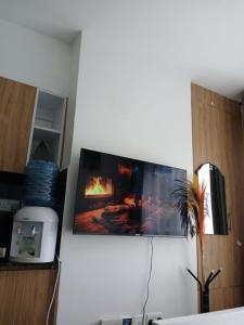 TV a/nebo společenská místnost v ubytování Be Happy Homes Tsavo Fedha 1224