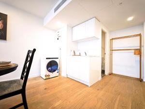 Fotografie z fotogalerie ubytování Box Hill Core Hotel Style Double Suite High-End Furniture Double King Bed Super Large Space v destinaci Box Hill