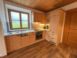 Η κουζίνα ή μικρή κουζίνα στο Ahrnerhof