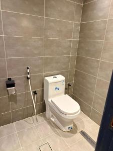 Ένα μπάνιο στο شاليهات سمو بارك 2 +3 φωτογραφίες