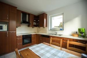 Køkken eller tekøkken på Bei Bo in Rösrath + 10 billeder