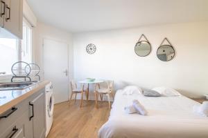 Φωτογραφία από το άλμπουμ του Studio du Barbier, plein centre στη Βαν