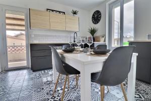 Η κουζίνα ή μικρή κουζίνα στο Le Bosco +13 φωτογραφίες