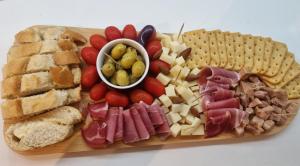 Φαγητό σε αυτό το διαμέρισμα ή κάπου εκεί κοντά