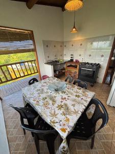 Χώρος καθιστικού στο Casa Amar'ela Refugio Tropical, PERTO DAS MELHORES PRAIAS !!!!! +37 φωτογραφίες