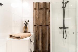 Koupelna v ubytování Exclusive apartment in Lofoten + 30 fotografií