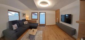 Μια τηλεόραση ή/και κέντρο ψυχαγωγίας στο Gaestehaus Tirolergruss