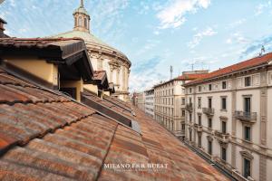 een uitzicht vanaf het dak van een gebouw bij The Central - Milan Cortina Olympics 2026 in Milaan +2 foto's