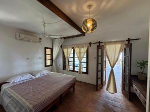 Ένα ή περισσότερα κρεβάτια σε δωμάτιο στο Enkare Bofa +31 φωτογραφίες