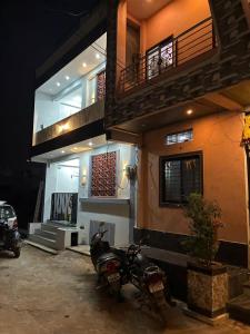 Το κτήριο όπου στεγάζεται  το διαμέρισμα