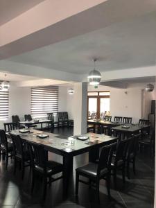 Οι επιχειρηματικές εγκαταστάσεις ή/και οι αίθουσες συνεδριάσεων στο Popasul de Sub Munte +19 φωτογραφίες