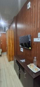 Φωτογραφία από το άλμπουμ του Cloud Mist Inn YERCAUD σε Salem