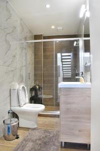 Ένα μπάνιο στο Annabell Houses & Rooms