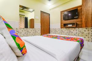 Μια τηλεόραση ή/και κέντρο ψυχαγωγίας στο Via Sagar Residency