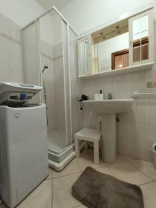 Ένα μπάνιο στο La casa di Tina a 20 metri dal mare