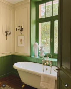 Fotografie z fotogalerie ubytování Les Villas du Parc - Chambres d'hôtes AMBROISE & GERMAINE - Meublé 5 étoiles VILLA MARIE 2 à 5 chambres v destinaci Vittel + 47 fotografií